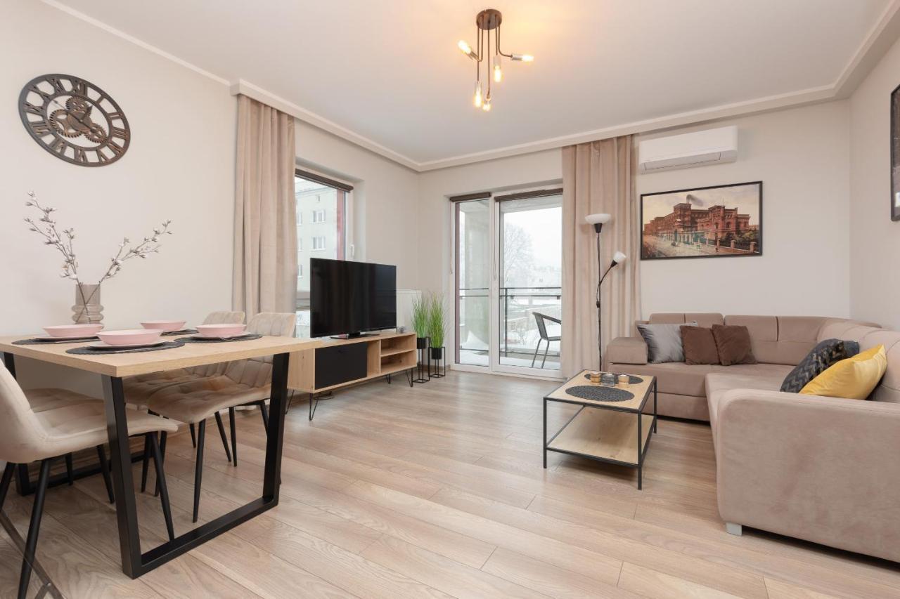 Modern One Bedroom Apartment With Parking In Lodz By Renters Prestige المظهر الخارجي الصورة