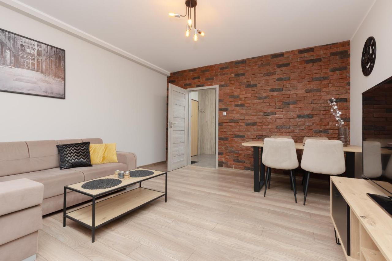 Modern One Bedroom Apartment With Parking In Lodz By Renters Prestige المظهر الخارجي الصورة