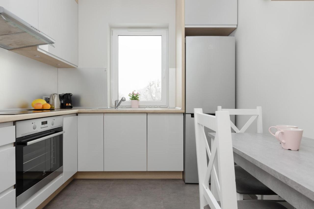 Modern One Bedroom Apartment With Parking In Lodz By Renters Prestige المظهر الخارجي الصورة