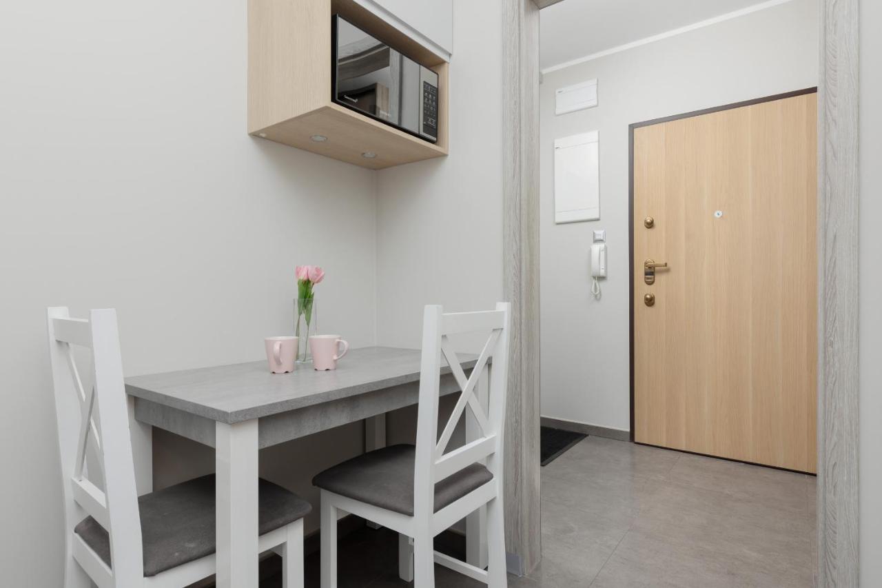 Modern One Bedroom Apartment With Parking In Lodz By Renters Prestige المظهر الخارجي الصورة